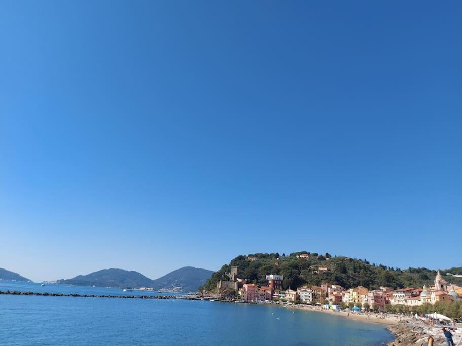 Elegante Appartamento La Spezia Centro Exterior foto