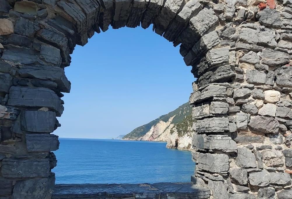 Elegante Appartamento La Spezia Centro Exterior foto